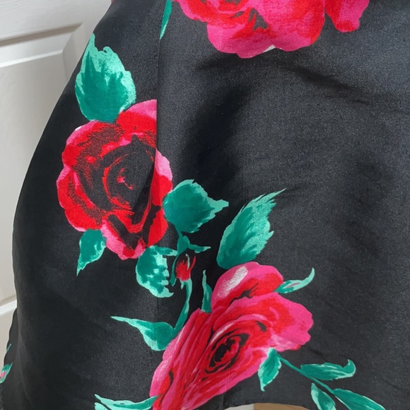 🎉HP🎉B. Smart Skirt💥Final price- on offers, no bundles 💥 - Picture 3 of 8